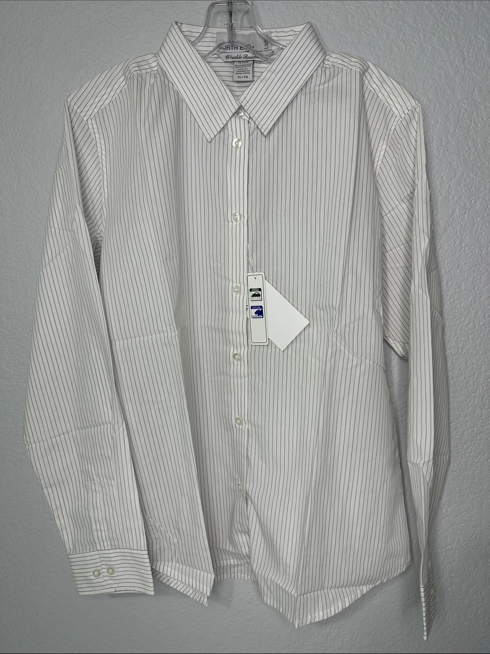 North End Women’s White Pinstripe Wrinkle Resistant Button Down Dress Shirt XL